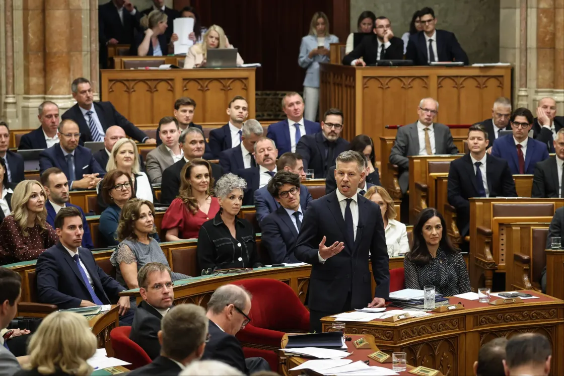 Toroczkai Magyarnak: Kérjél bocsánatot azonnal, és ne meneküljél gyáva, undorító féregként!