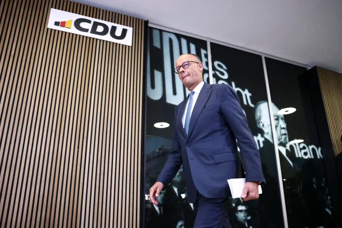 Friedrich Merz érkezik a CDU választás utáni sajtótájékoztatójára Berlinben, 2026. szeptember 7-én – Fotó: Nadja Wohlleben / Reuters