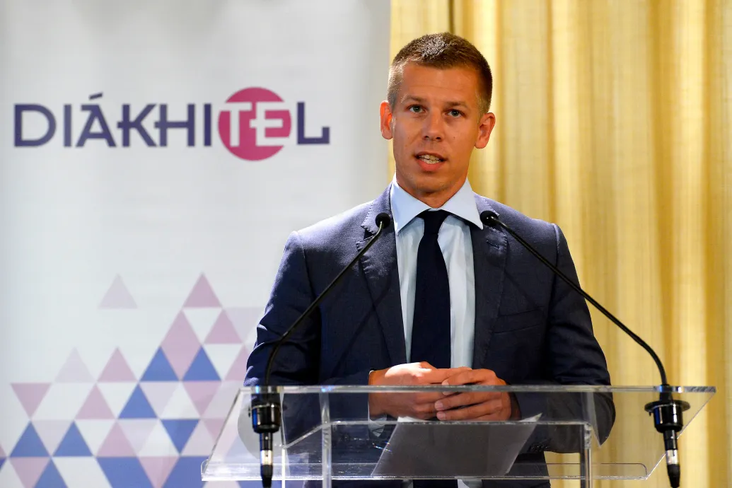 Előkerült egy 2020-as levél, amely szerint Magyar Péter egy mandineres interjú kérdéseit is átírta volna, mert túl negatívak