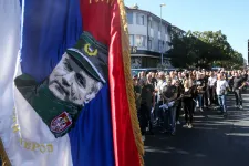 A bosnyák külügyminiszter Ratko Mladić temetése után: Szívem szerint azonnal megszakítanám a kapcsolatot Szerbiával