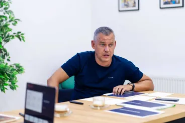 Antal Lóránt szerint az Iparkamara szervezte a mykonosi programot, a kamara sajtóirodája szerint ők biztosan nem