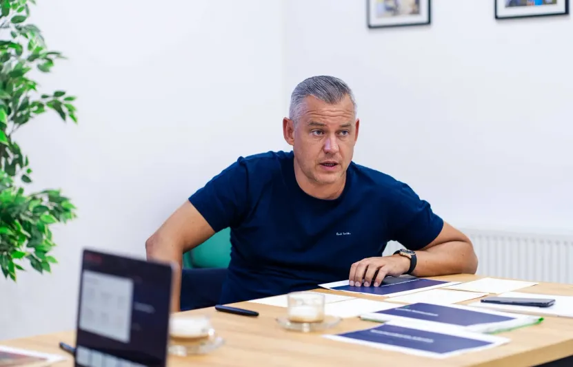 Antal Lóránt szerint az Iparkamara szervezte a mykonosi programot, a kamara sajtóirodája szerint ők biztosan nem