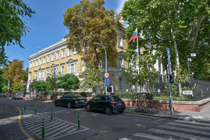 The two messages behind Hungary's expulsion of ten Russian diplomats
