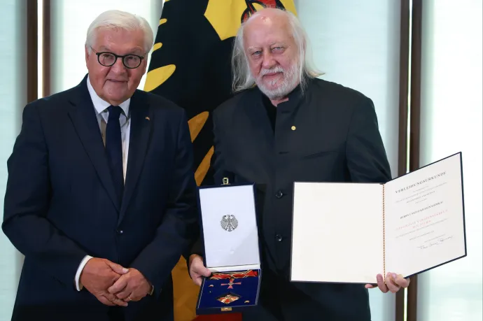 Az egyik legnagyobb német állami kitüntetést kapta meg Krasznahorkai László Berlinben