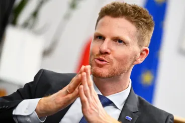 Előre látható reakció volt Oroszország hibrid támadásaira az orosz diplomaták kiutasítása az Európai Bizottság szóvivője szerint