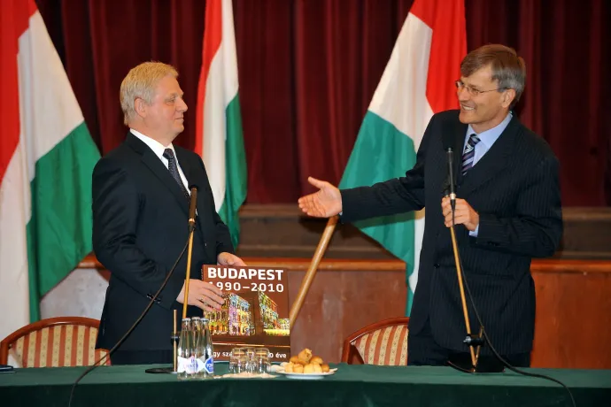 Demszky megkérte az MI-t, hasonlítsa össze teljesítményét Tarlóséval és Karácsonyéval