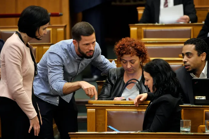 „Nem dobálják az állásokat az egykori politikusok után” – a 2026-ban búcsúzó képviselőket kérdeztük a civil életükről