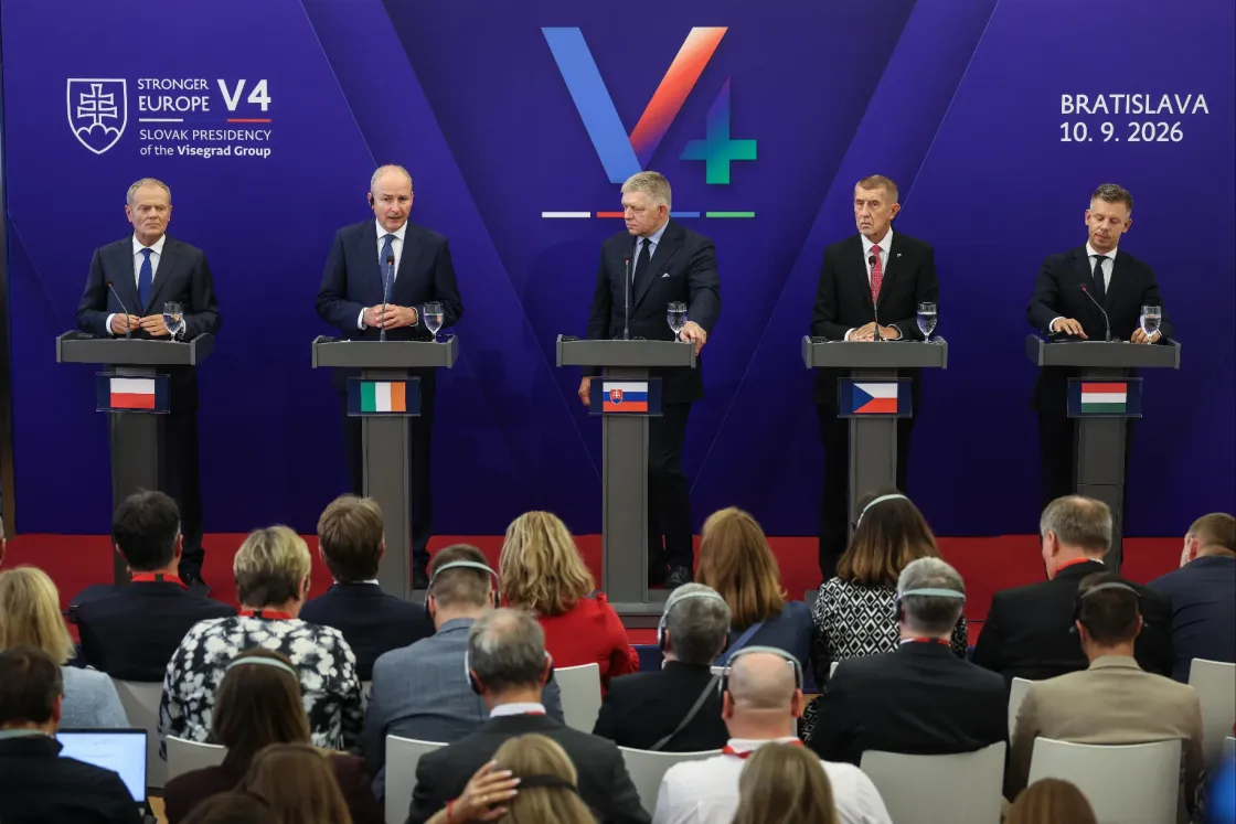 Magyar a V4-találkozón: Nincs rendben, hogy napi egymillió eurót fizetünk azért, mert megvédjük az EU közös határait