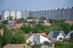 Úgy lehetne százmilliárdokat fogni a rezsicsökkentésen, hogy alig fájna valakinek