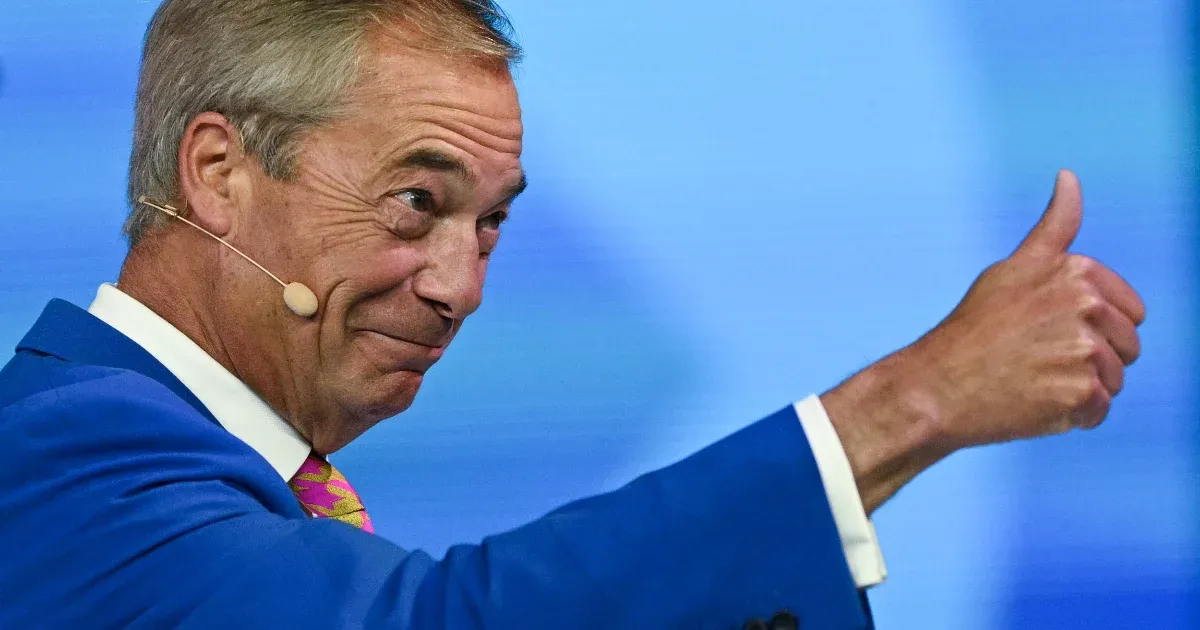 Rekordösszeg: soha nem kapott még akkora adományt brit párt, mint amit most két milliárdos adott a Nigel Farage vezette Reform UK-nek