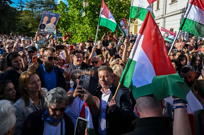 „Nekem ez hiányzott” – Magyar Péter újra az emberek közé ment, és mintha sosem élvezte volna ennyire