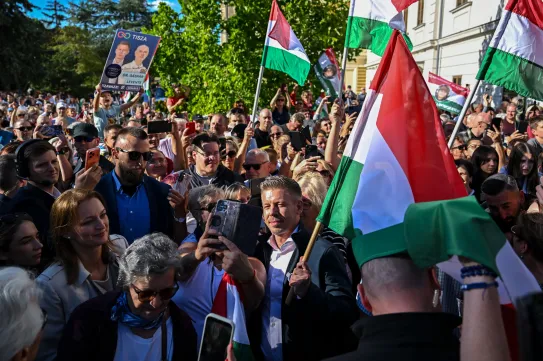 „Nekem ez hiányzott” – Magyar Péter újra az emberek közé ment, és mintha sosem élvezte volna ennyire