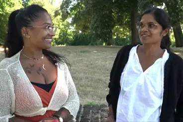 Barátként nőtt fel két indiai árva, majd felnőttként egy DNS-teszt eredménye mindent megváltoztatott