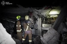 A lengyel határ közelében csapódott teherautóba egy drón Ukrajnában, egy közeli vonat mozdonyát is találat érte