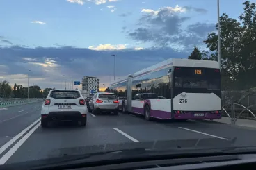 Romániai alkalmazottak naponta átlagosan 53 percet töltenek ingázással a munkahelyükre, pedig csak 17 kilométert utaznak