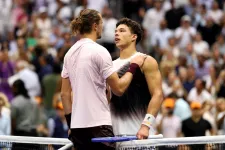 Videón, ahogy Alexander Zverev egyszer csak ráeszmél, hogy ő nyerte a US Opent