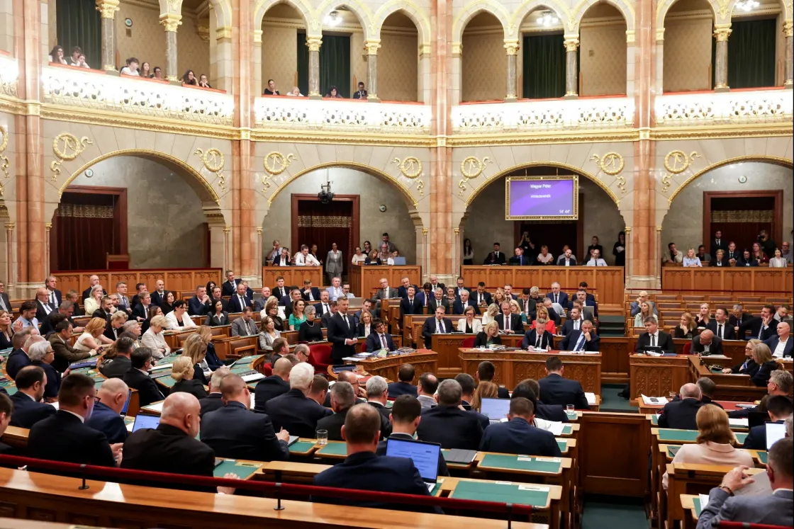 Magyar Péter az ellenzéknek: Üzemanyaghiányt akarnak?