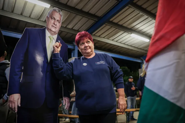 Magyar Péternek csillapítania kell azt az elvárást, hogy a választói már börtönben látnák Orbán Viktort
