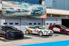 Ünnepel a Toyota: 35 éve Magyarországon és 8 új modell 2026-ban (x)