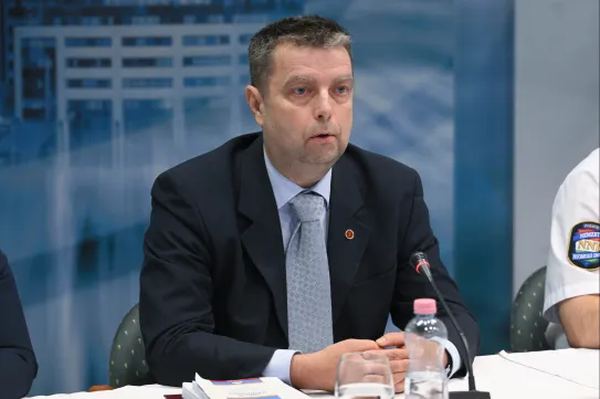Lemondó nyilatkozatában arról írt a volt főügyész, hogy politikailag érzékeny ügyek nyomozását befolyásolták a Legfőbb Ügyészségen