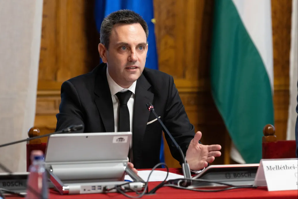 Melléthei-Barna Márton szerint rá hivatkozva pénzt csaltak ki emberektől