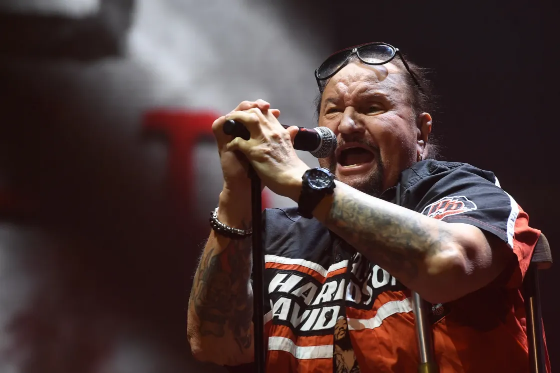 Nem akarták színpadra engedni, aztán a bluesban üvöltötte ki a fájdalmát