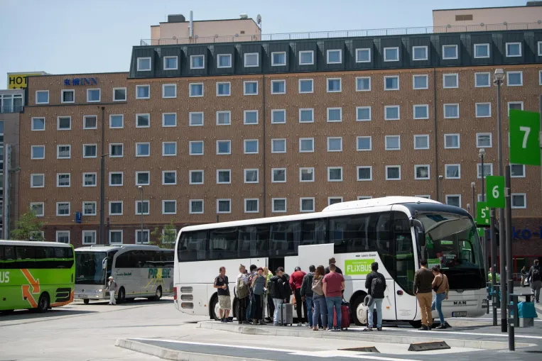 Mindenki hallgatott, a gyerekek meg csak vihogtak