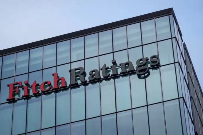 Románia közelít a bóvli kategóriához, az adók hatékonyabb beszedésében lát mozgásteret a Fitch Ratings