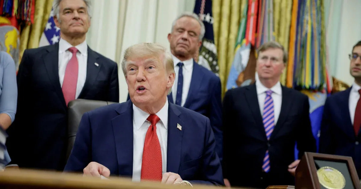Trump aláírta az Oroszország elleni szankciókról szóló törvényt