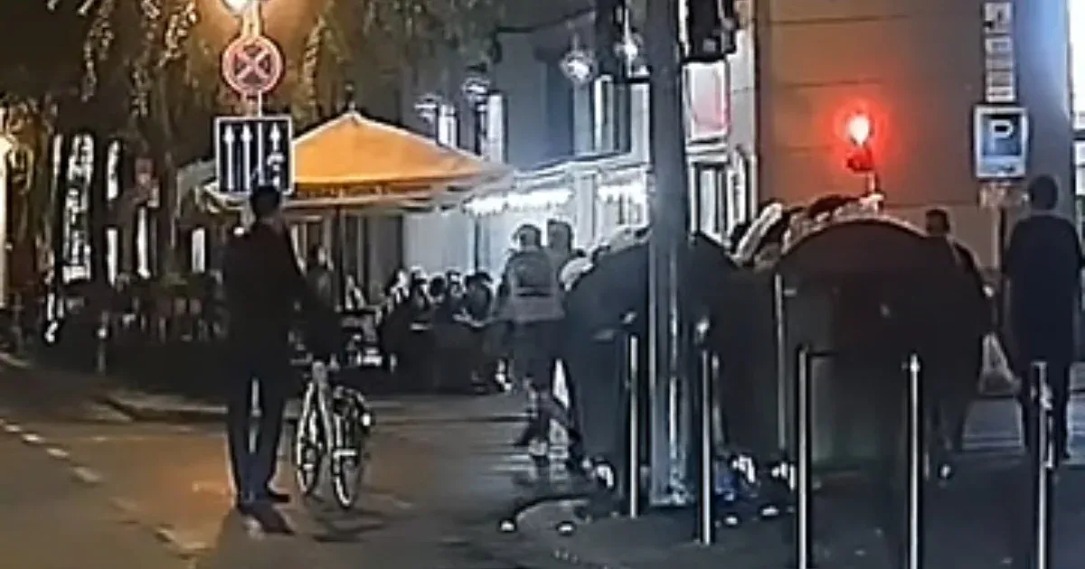 Egy turistát gyanúsít a rendőrség azzal, hogy ájultra vert egy járókelőt a Nagykörúton