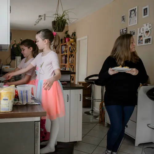 Harminc perccel csökkent a házimunka nők és férfiak közötti különbsége. Mitől?
