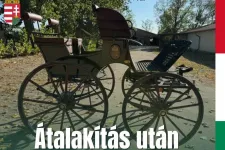 A magyar állam koronázási hintót akart küldeni III. Károlynak, de végül a honvédség nyakán maradt