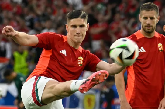 Nehéz helyzetben a magyar futballválogatott: Varga Barnabás és Sallai Roland is megsérült
