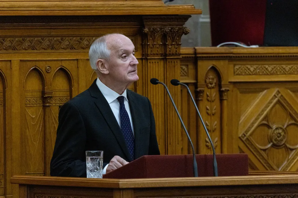 Baka András államfő bemutatja jelöltjét a legfőbb ügyészi posztra, akit máris bírálatok értek