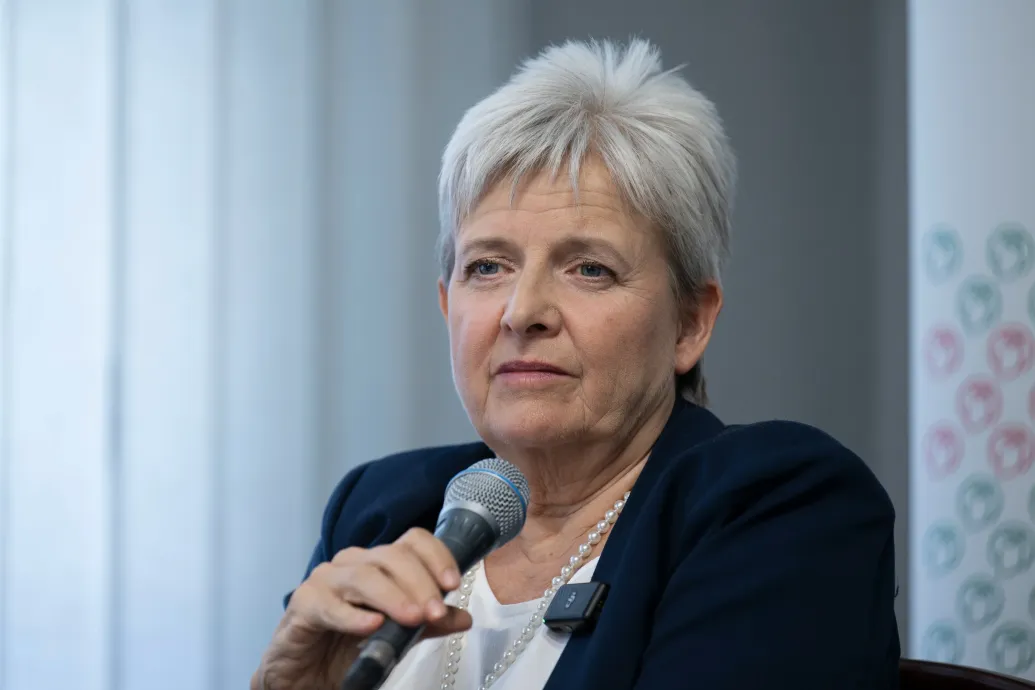Átalakítja a pedagógusok továbbképzését a kormány