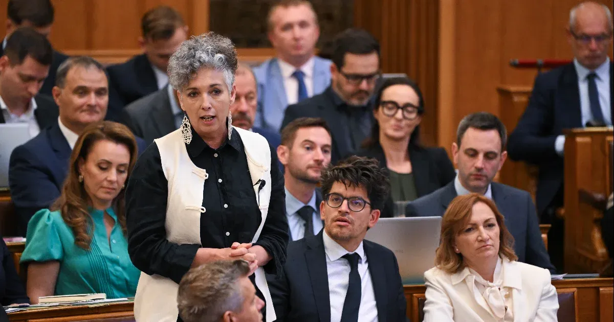Fehér János: Új szerződések Miniszterelnökség alatt – Az első lépések a kormányában