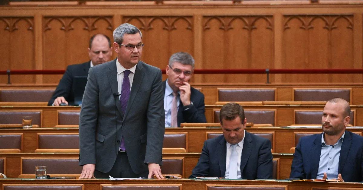Hegedűs Zsolt leleplezi Takács Péter trágár levelezését – újra tervezik a Magyar Orvosi Kamara jogállásának visszaállítását Hegedűs Zsolt leleplezi Takács Péter trágár levelezését – újra tervezik a Magyar Orvosi Kamara jogállásának visszaállítását