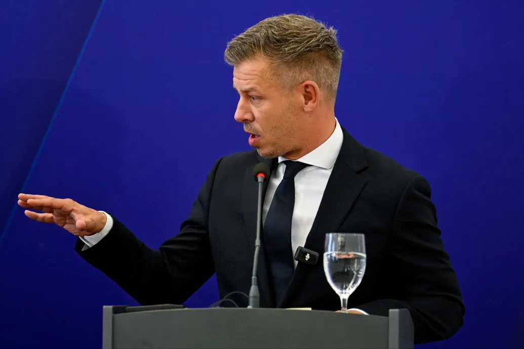 Magyar Péter odakommentelt az ukrán külügyminiszter posztja alá, aki szerint a magyar kormány elszigetelődik