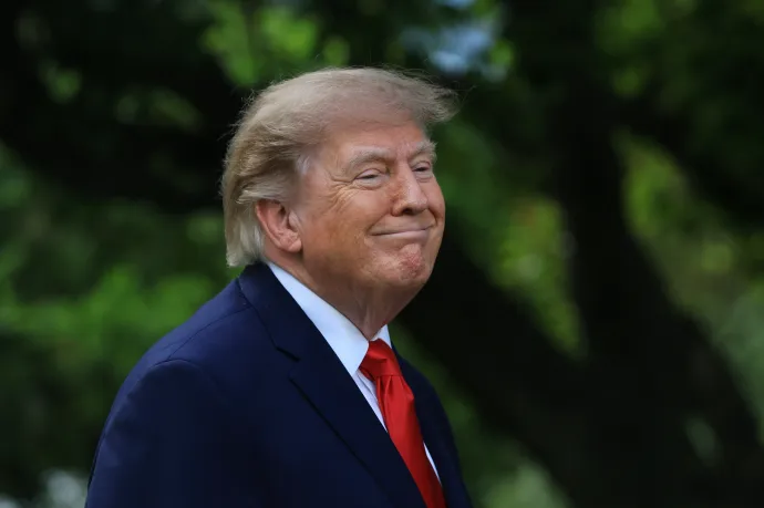 Az újságírók kitiltása után a Fehér Ház elindította a Trump TV nevű YouTube-csatornát