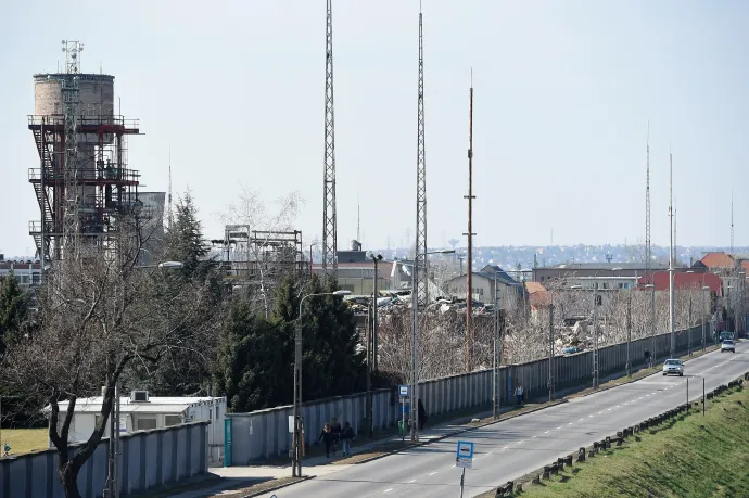 Klórgáz szivárgott egy Illatos úti vegyi üzemben, hat embert mérgezéses tünetekkel kórházba szállítottak
