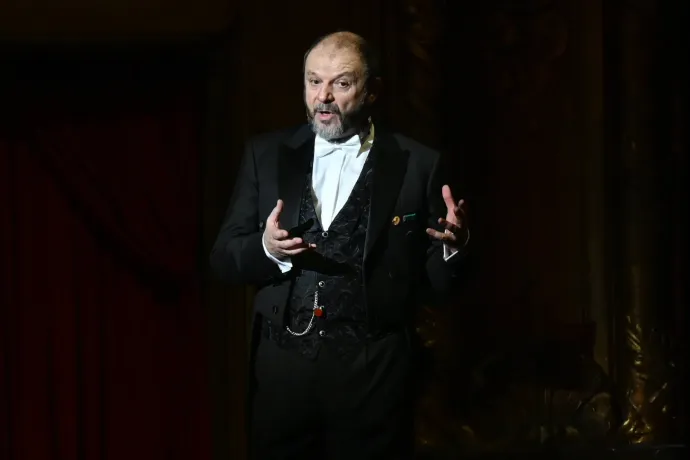 „A legjobb az lenne, ha Kiss-B. Atilla lemondana” – titkos társulati ülést tartottak az Operettszínház dolgozói