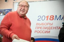 Két orosz oligarcha ellen ejtették az uniós szankciókat