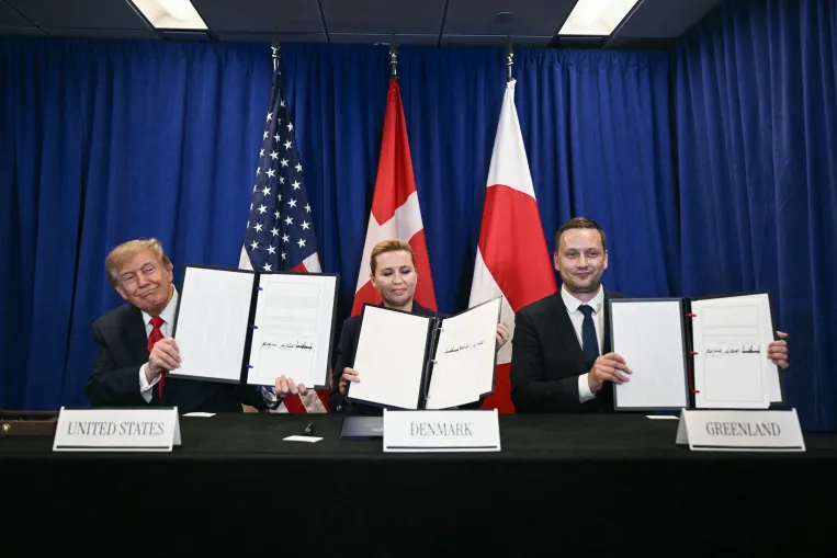 Trump egész Grönlandot akarta, végül két katonai bázist kapott, és mindenki fellélegzett