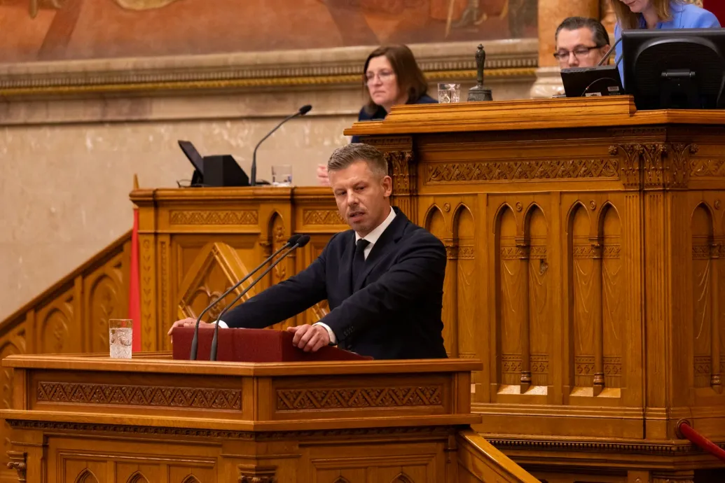 Magyar Péter szerint már hétfőn dönt a parlament a három mentelmi jog felfüggesztéséről