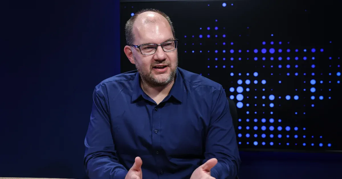 Polyák Gábor és a Médiatanács irányítása: Az új elnök tervei és céljai Polyák Gábor és a Médiatanács irányítása: Az új elnök tervei és céljai