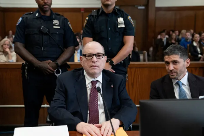 Újabb másfél évtizedet tölthet rács mögött Harvey Weinstein