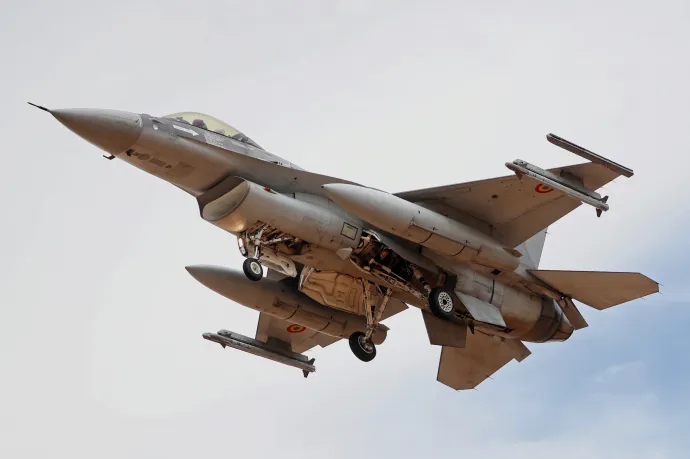 Román légtérbe repült egy drón Suceava megyében, F–16-osok szálltak fel