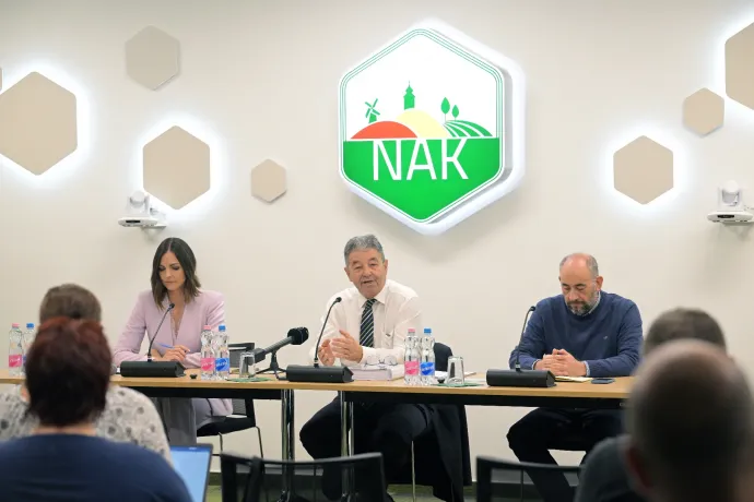 Napidíjat fizetett az agrárkamara a strasbourgi magyar tüntetőknek, összesen 14 milliárd forintnyi gyanús költekezést találtak az átvilágításnál