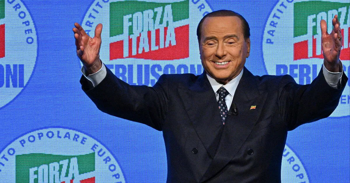 Silvio Berlusconi nevét viseli a Milánó-Malpensai repülőtér Silvio Berlusconi nevét viseli a Milánó-Malpensai repülőtér