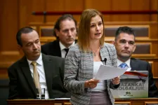 A Mi Hazánk feljelentést tesz, mert a tiszás Csézi Erzsébet helyett más szavazott a parlamentben